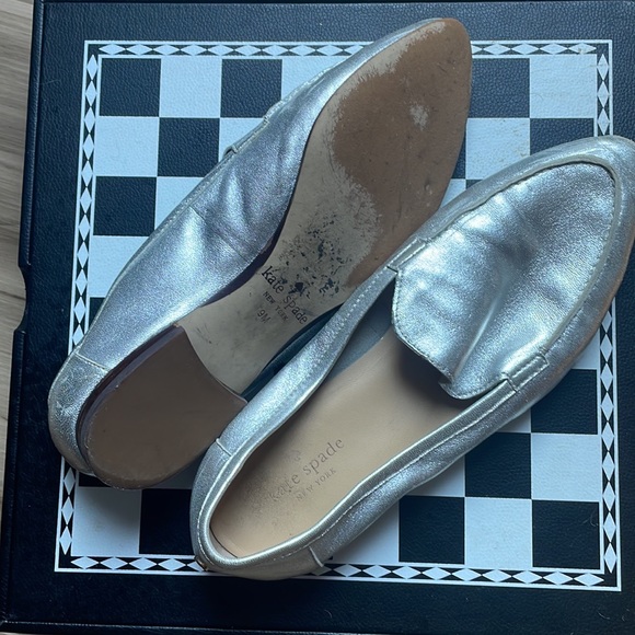 Flats - Picture 2 of 4